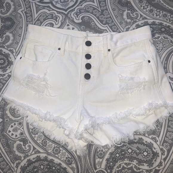 Bullhead high-waisted White Shorts - Picture 2 of 5